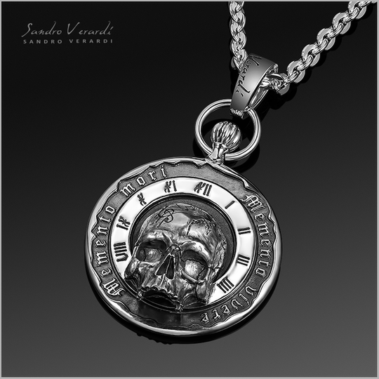 Pendant "Memento Mori"